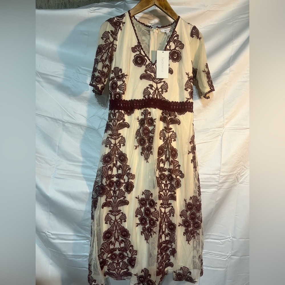 Lucy Paris Elegant Floral Embroidered Dress
Christmas holiday party dress